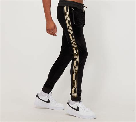 glorious gangsta sweatpants.